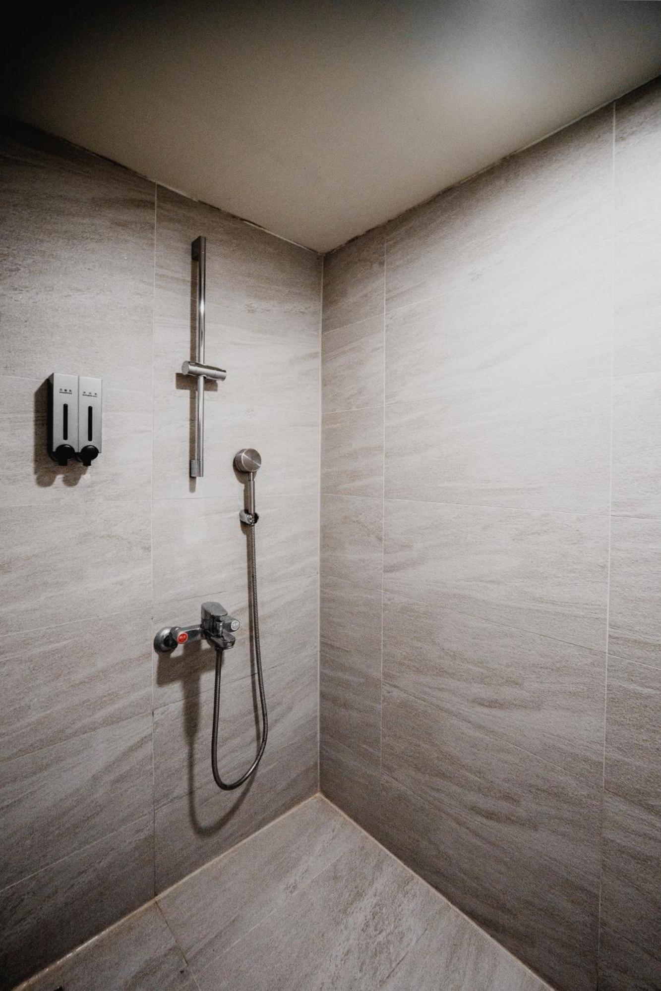 Hub Hotel Kaohsiung Yawan Branch Εξωτερικό φωτογραφία